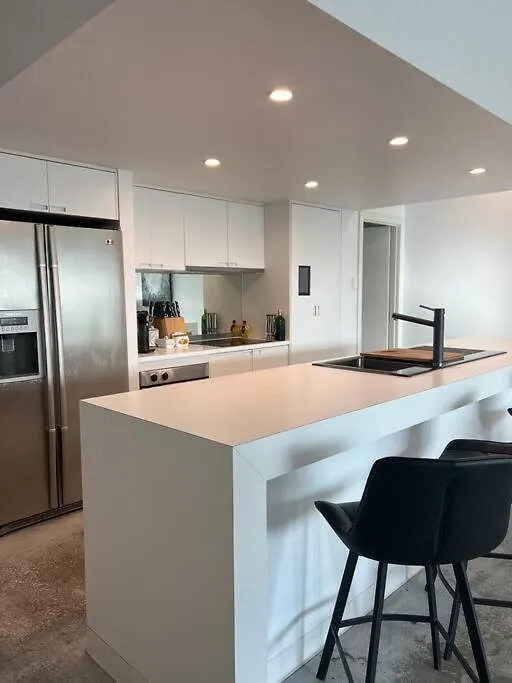 Access To All Cbd Has To Offer Adelaide Lejlighed